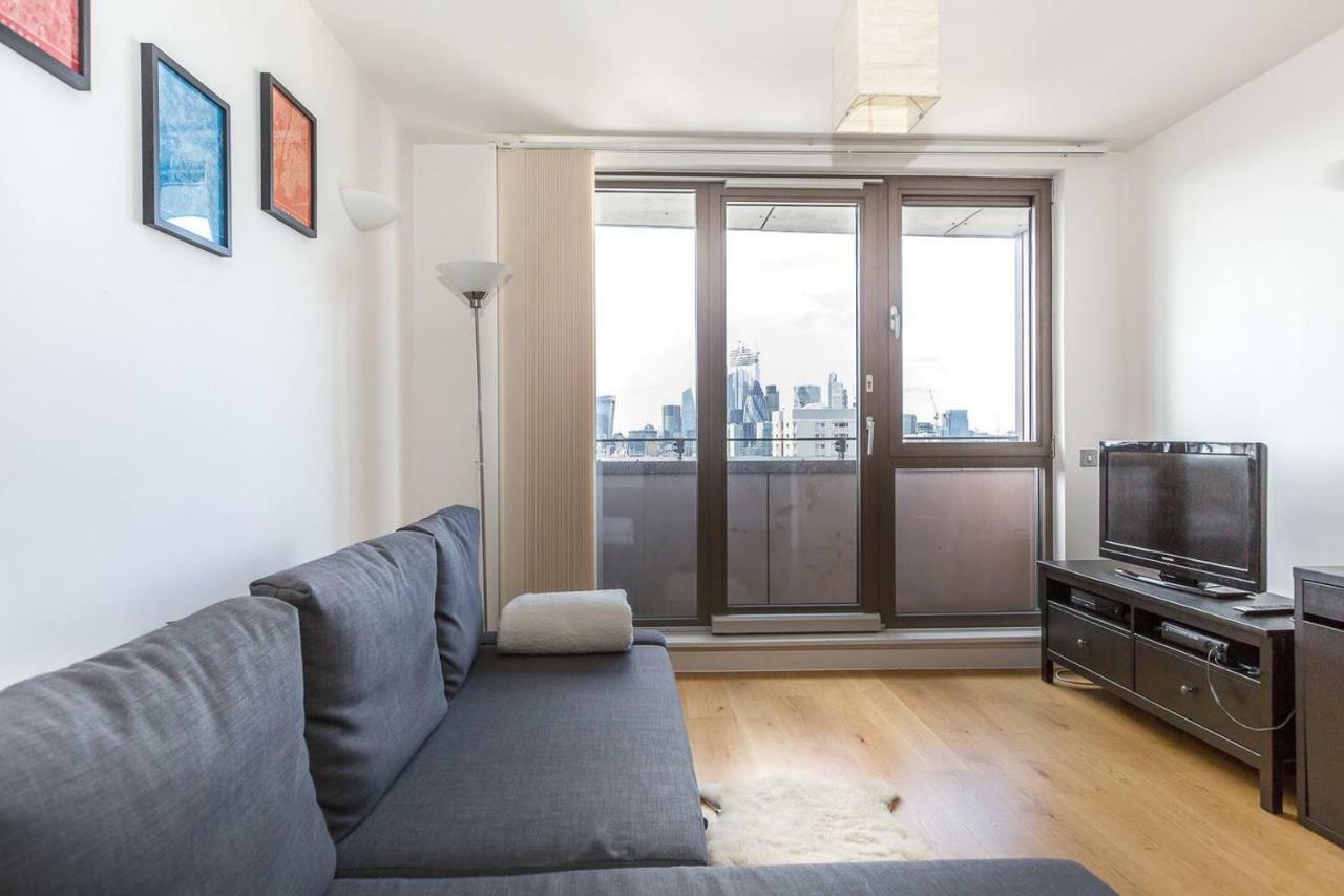 Modern 1 Bedroom Apartment In E1 With Great Views Londra Dış mekan fotoğraf
