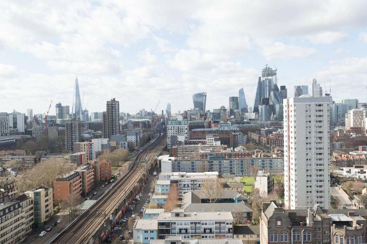Modern 1 Bedroom Apartment In E1 With Great Views Londra Dış mekan fotoğraf